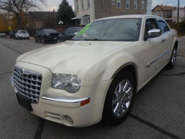 2008 Chrysler 300 C HEMI 4dr Sedan
